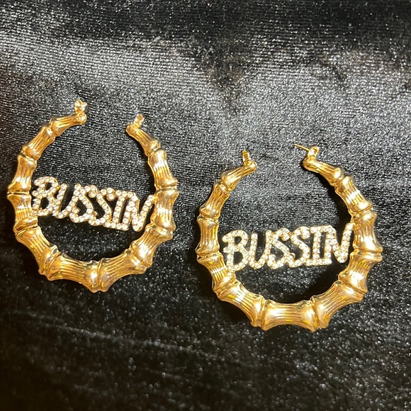 BUSSIN BAMBOO STYLE EARRINGS - Picture 2 of 2